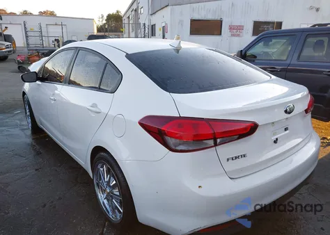 2017 Kia Forte Lx из США, поврежденный, VIN 3KPFK4A74HE046280